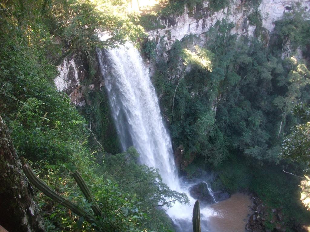 Tacuara Lodge Обера Экстерьер фото